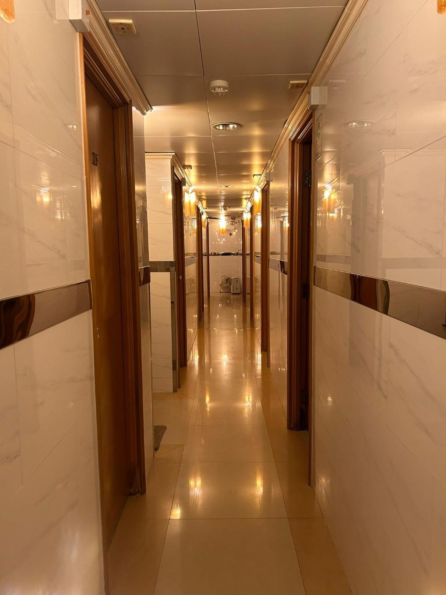 Holiday Guest House هونغ كونغ المظهر الخارجي الصورة