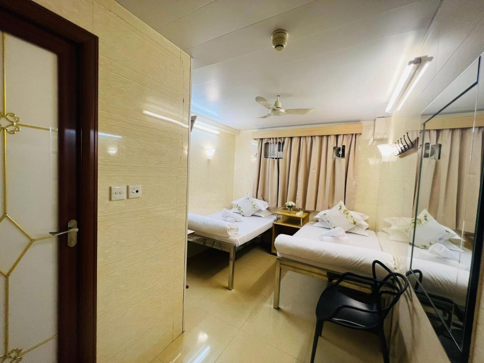 Holiday Guest House هونغ كونغ المظهر الخارجي الصورة